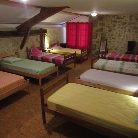 La Demeure Des Fleurs Hotell Caillavet Exteriör bild